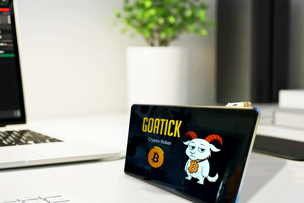 GOATICK | 3.5" Touch Crypto Display | Chart BTC