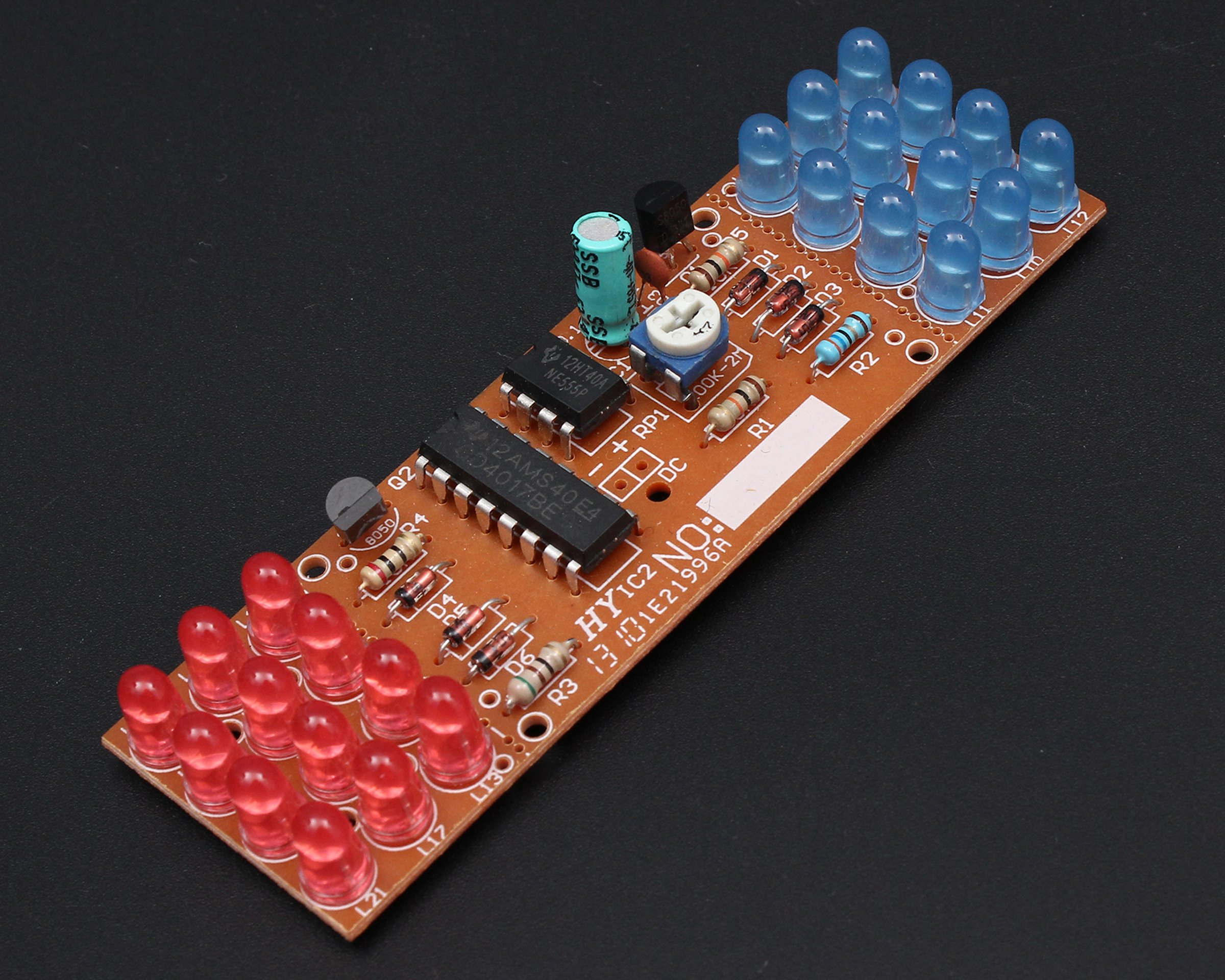 Red Blue Flashing Light DIY Kit(4986) from ICStation on Tindie