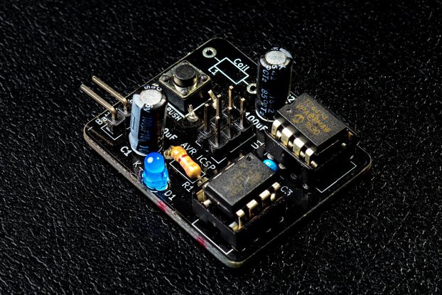 MagSpoof - Magnetic Credit Card Emulator
