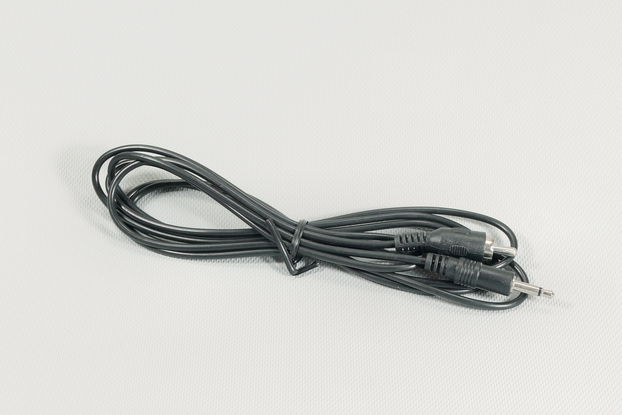RCA to 1/8" cable