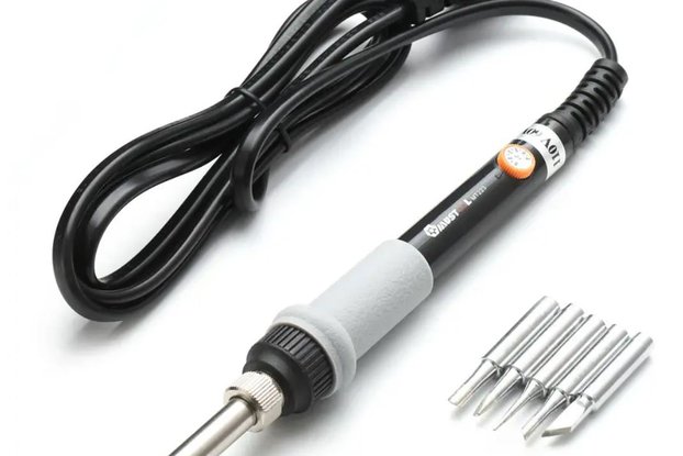 Adjustable temperature solder iron tool