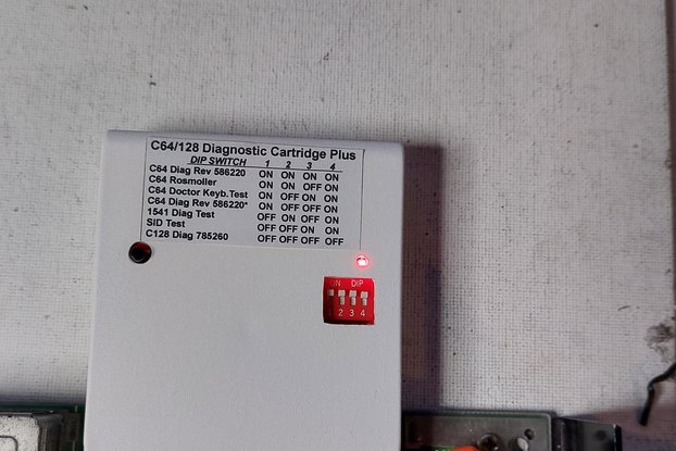 Commodore 64 128 Diagnostic Test cartridge gold
