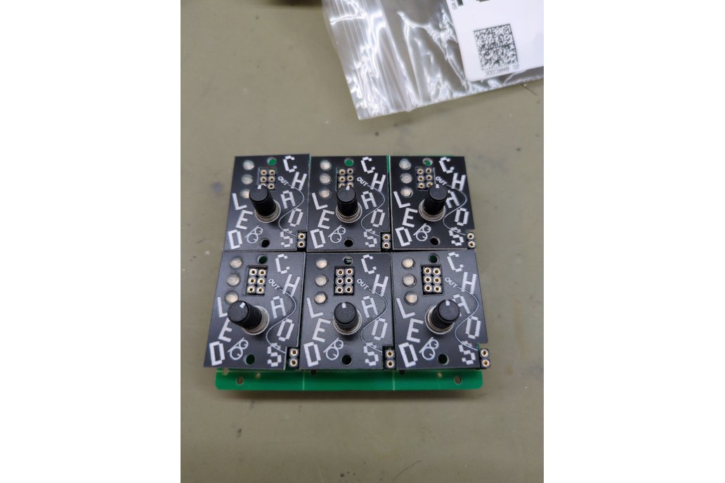 BF-22 LED CHAOS: CV source for AE Modular 1