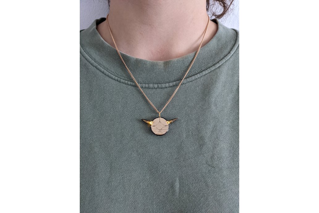 Flying Golden Ball LED Necklace Sport Ball Wing 🧙 1