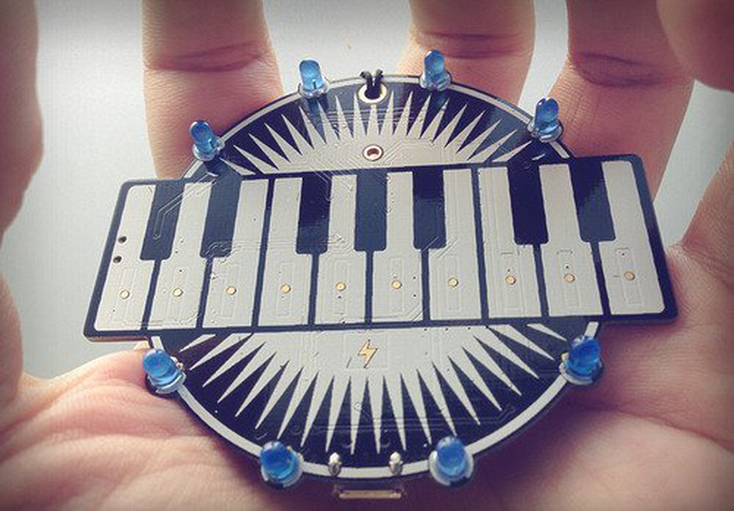 Programmable keyboard badge lightning and music from martinchong on