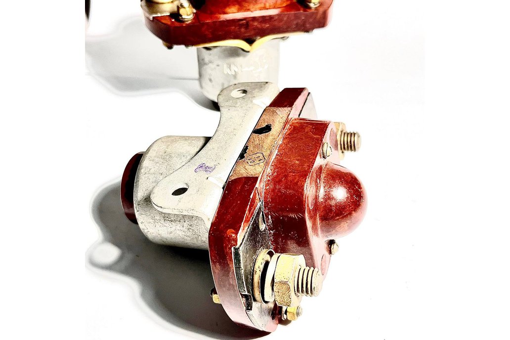 Lot of 2 KM-400D Contactor 400A, 27V (Used) – Heav 1