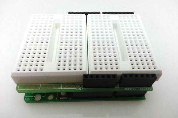 Arduino-compatible Solderless Breadboard Shield