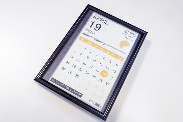 InkyDash - Minimalist E-ink Picture Frame Calendar