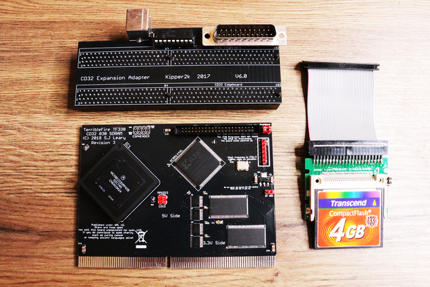 Amiga CD32 TF330 50Mhz 68030 64mb ram
