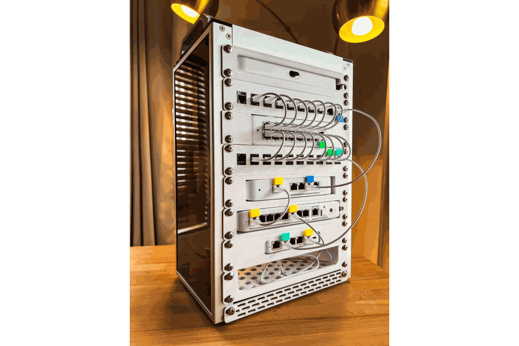 Unifi UCG-Fiber 10-inch Rack Mount 1