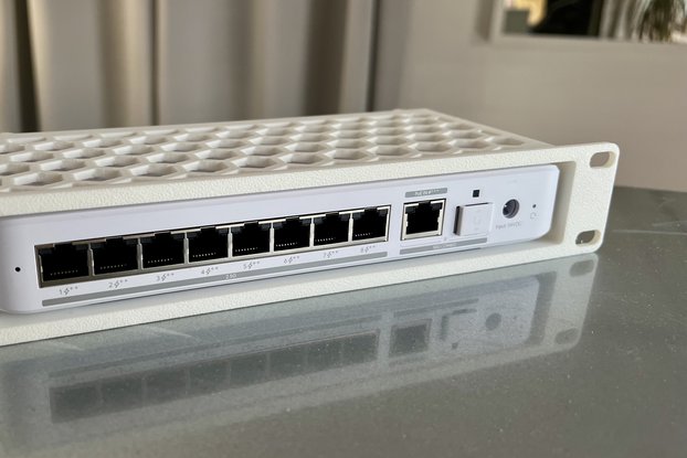 USW-Flex-2.5G-8-PoE 19-inch Modular Rack Mount