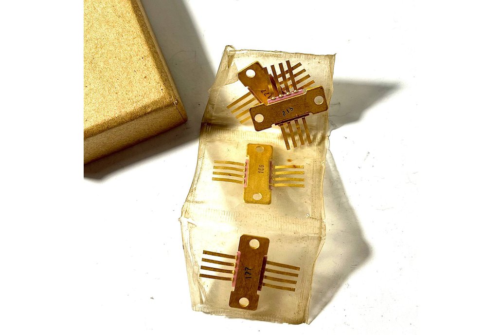 10V 142EN3 10В 142EН 3 Microcircuits , DIP-8 Linea 1