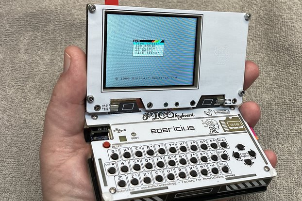 PICOmputer FLIP - pocket ZX Spectrum