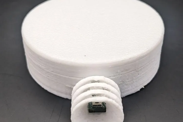 Outdoor ZigBee temperature and humidity sensor