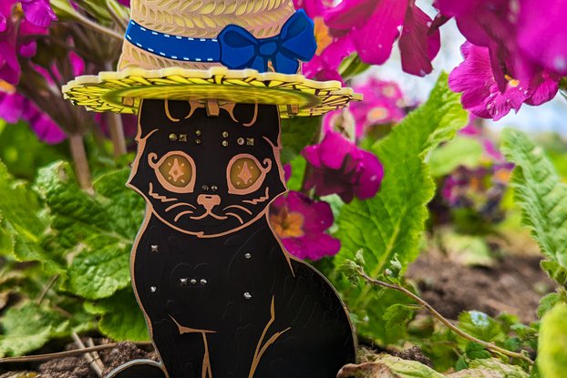 Straw Hat for Joule Thief Cat