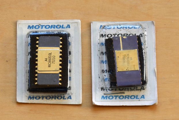 Motorola MCM6810L 128-byte Static RAM (2pcs NOS)