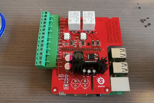 Raspberry Pi relay board with optocouplers