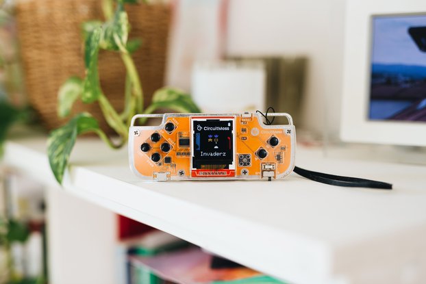 CircuitMess Nibble: Educational Game Console Kit