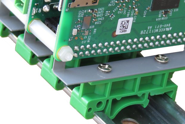 Stackable DIN-Rail Kit for Raspberry Pi