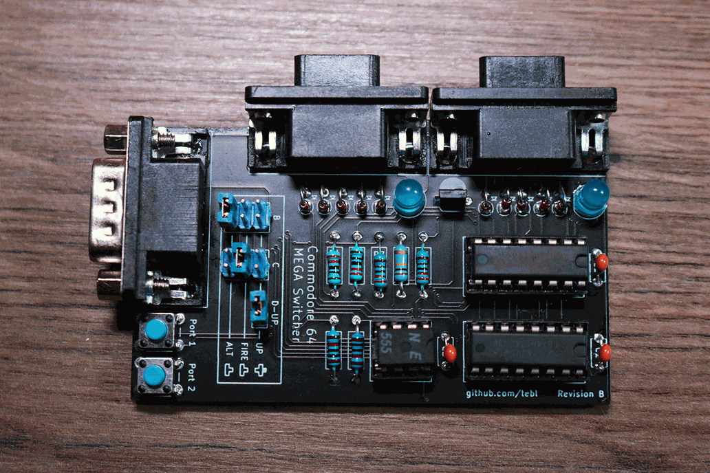 C64 Mega Switcher - Megadrive controllers on C64 1