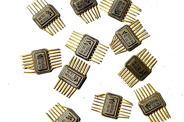 175YB 3A  175УБ 3A  Microcircuit  lot of 11 pieces