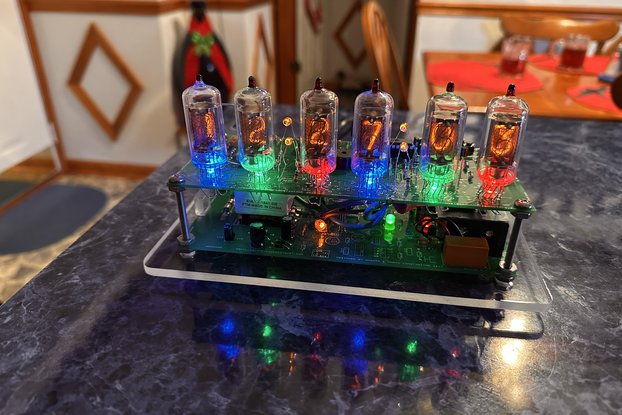 Six-digit ZM570 Nixie clock w/ GPS / Wi-Fi option