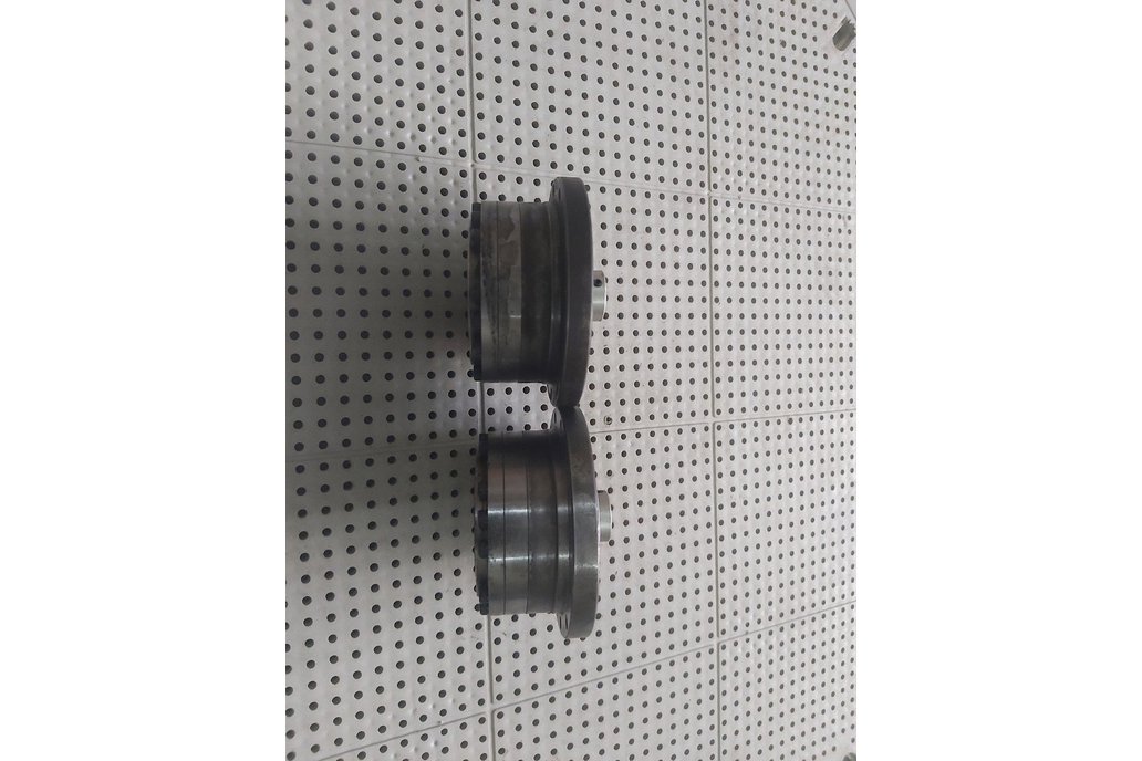 3 pcs SHF 20-100-2uh-lw and 2 pcs CFS 17-100 gear 1