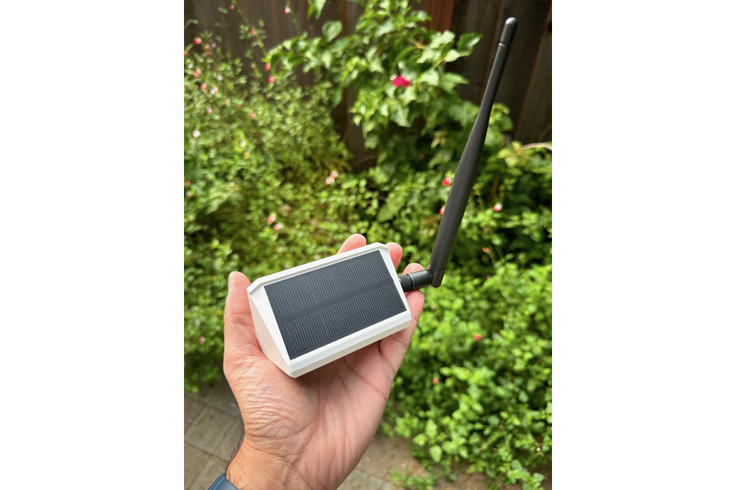 Complete mini solar node / router with Meshtastic 1