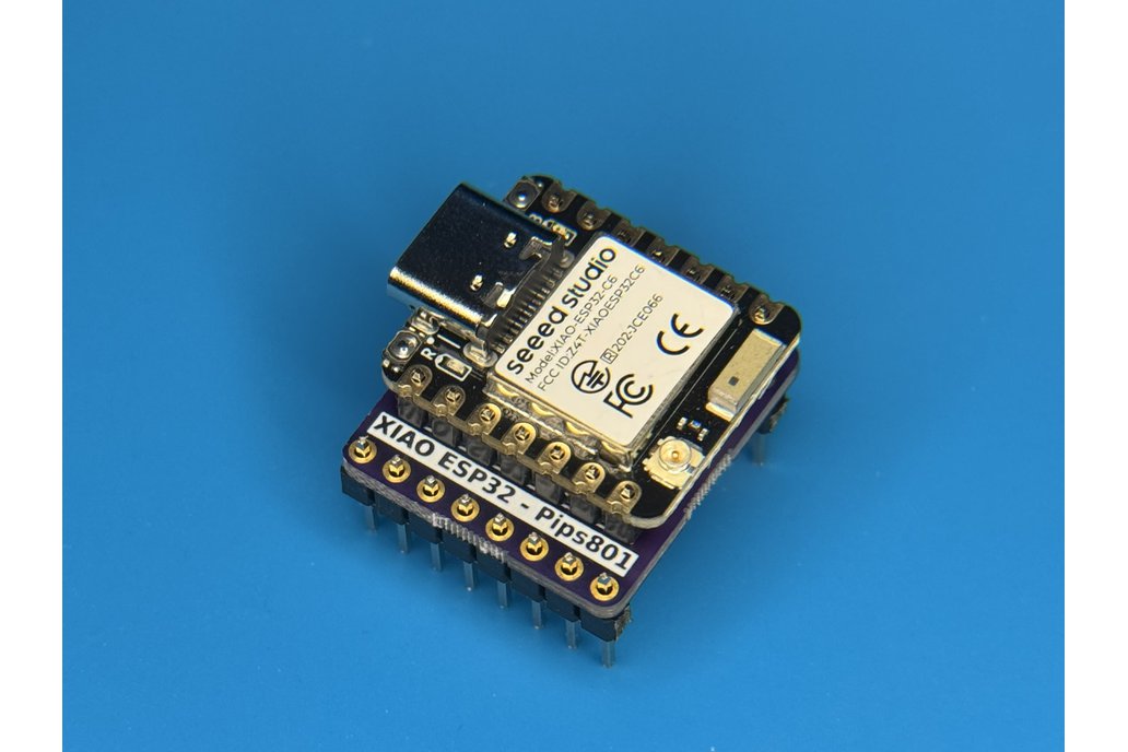 Seeed XIAO ESP32 Minibadge 1