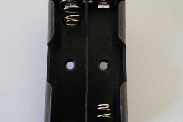 Battery holders 2x AA cells thru-hole leads (10x)