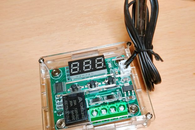Adjustable temperature relay sensor & acrylic box