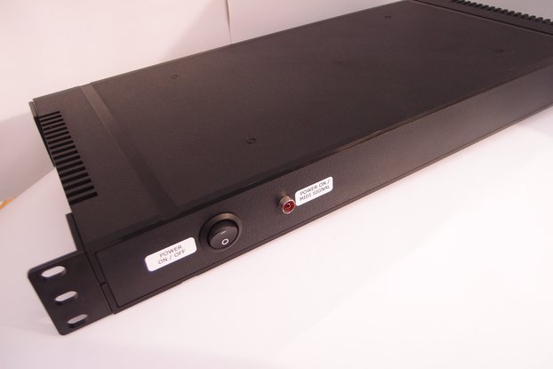 8 Way MIDI Thru/Splitter in 1U 19" Rack Enclosure