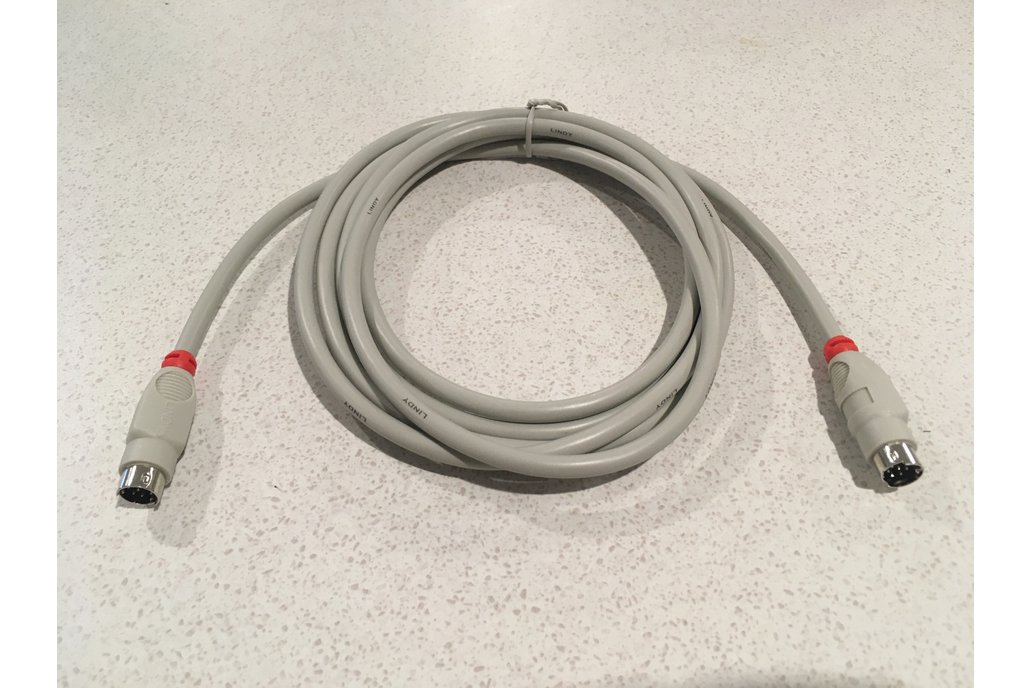 Sun mini-din cable, 2 metres 1