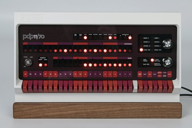 PDP-11 replica kit: the PiDP-11