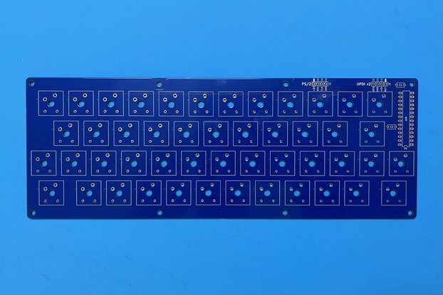 CreatiVision Mechanical PS/2 Keyboard