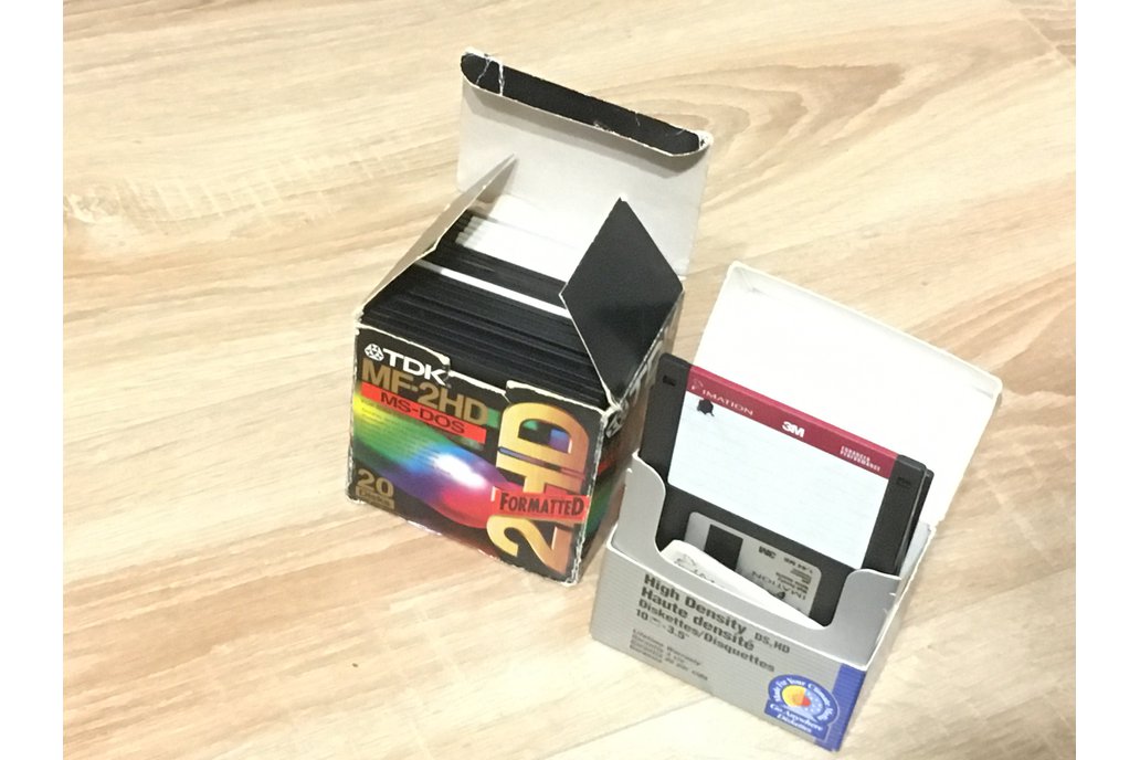 35pcs 3,5" floppy disc (unkown condition) 1