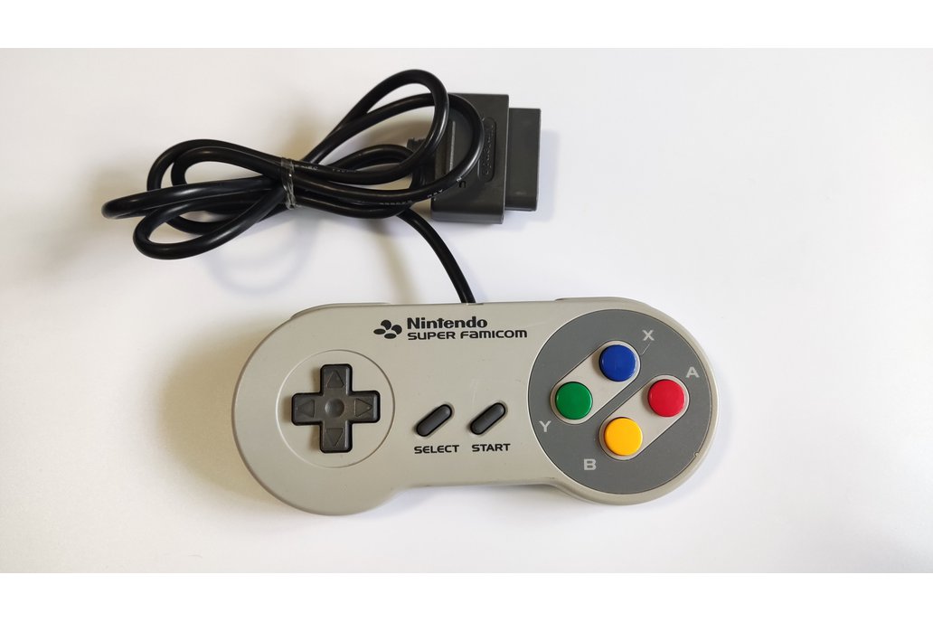 Original Nintendo Super Famicom controller 1