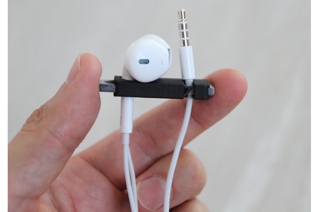 Loopy - the clever aid for headphones 1