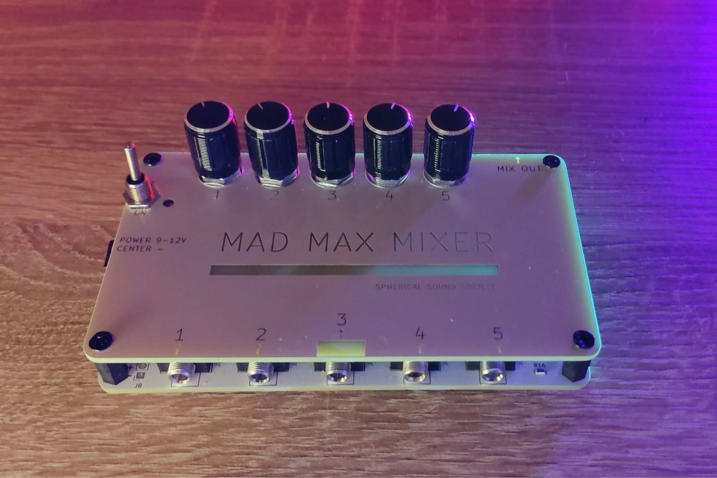 MAD MAX MIXER // 5 Channels Portable Stereo Mixer 1