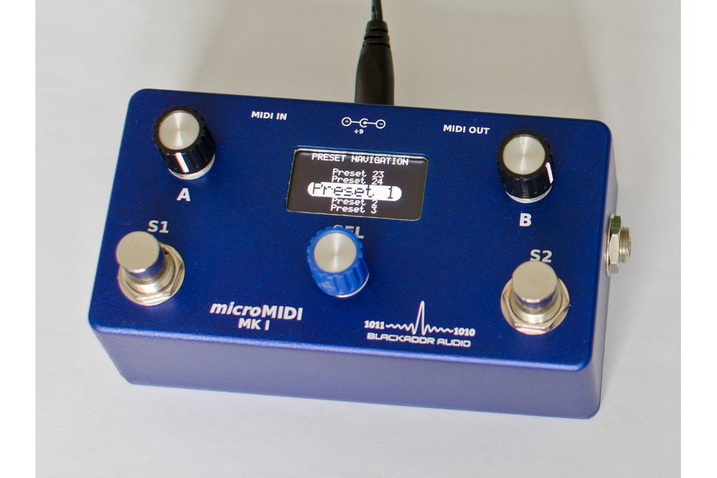 microMIDI Foot Controller (Blue with White OLED) 1