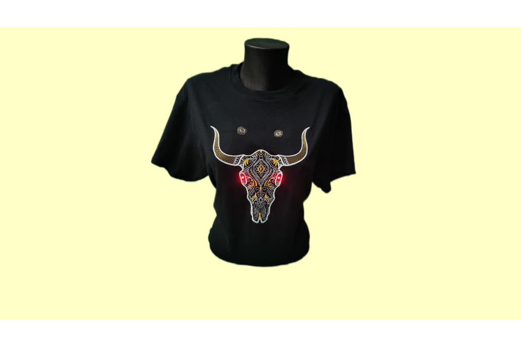 Animal Art LED shirt. 1