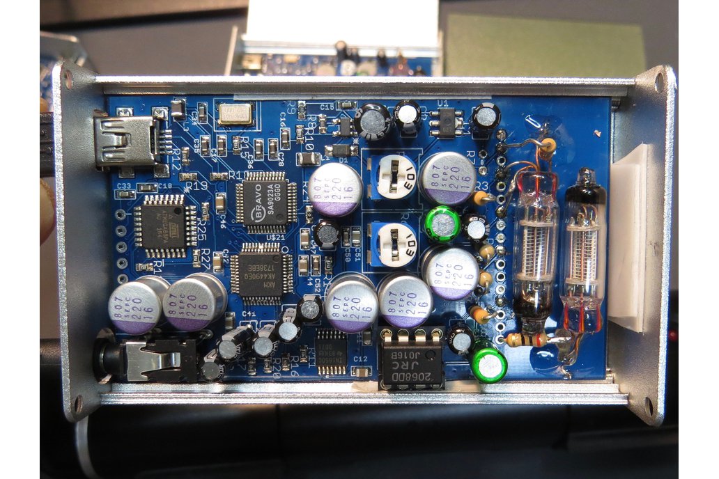 ??tube high-resolution USB DAC/headphone amp 1