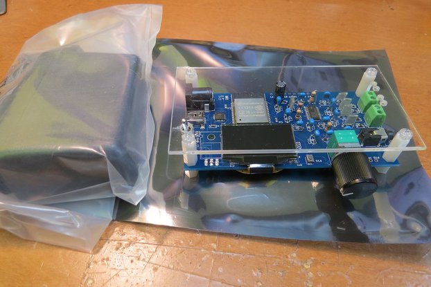 ESP32 web radio /audio BT receiver /w class-D amp