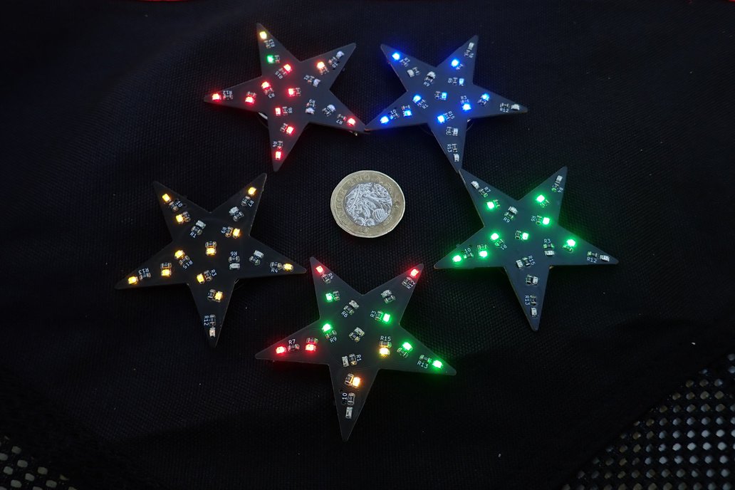 Flashing Christmas Star Pin Badge 1