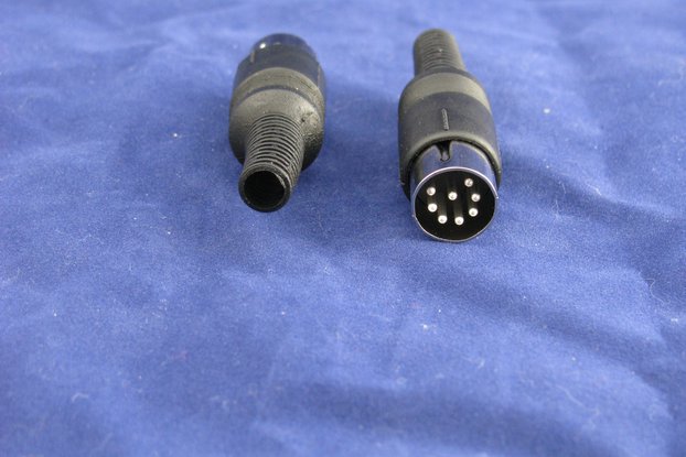 C64, C128 8-pin Video Connector, silver plated con