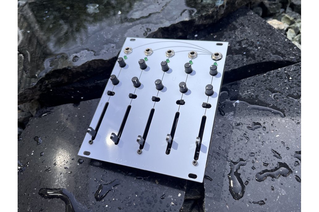OVUM for Eurorack - analog oscillator bank 1