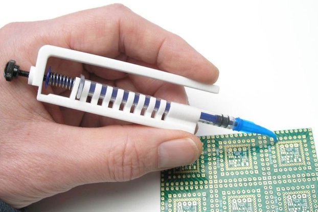Spoty micro-dot solder paste syringe dispenser