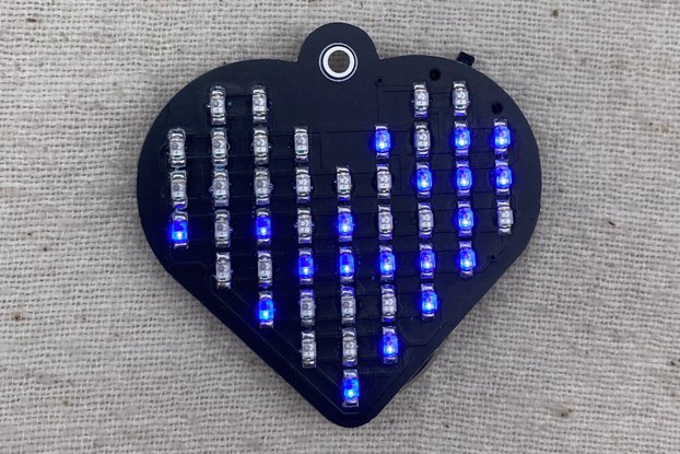 Chaos LED flashing heart - pendant necklace badge