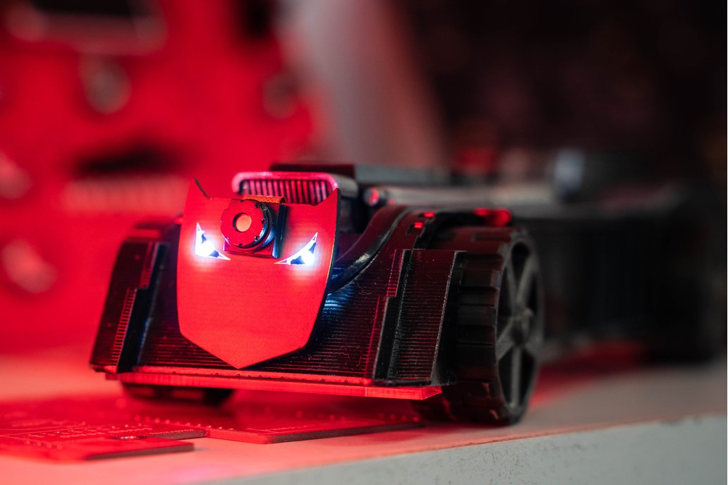 CircuitMess Batmobile™ - a DIY AI-powered smart robot car by