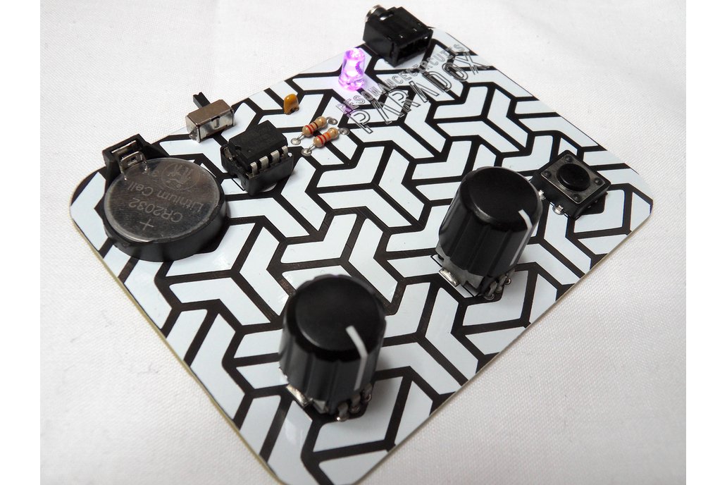Paradox Glitch Loop Noise Synth Sound Generator 1